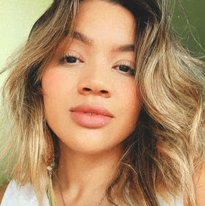 Meet your Posher, Karine